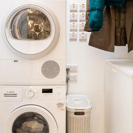 Brand New! Boutique Style