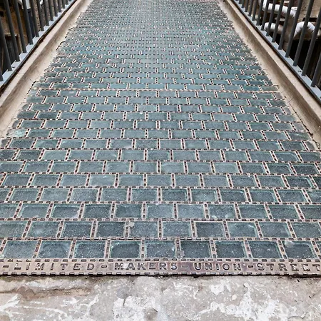 Brand New! Boutique Style * La Valeta