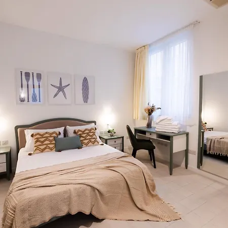 Brand New Boutique In The Heart Of Apartment *