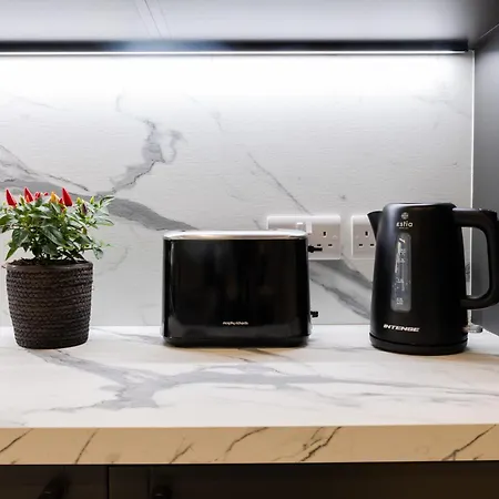 Brand New! Boutique Style Apartamento