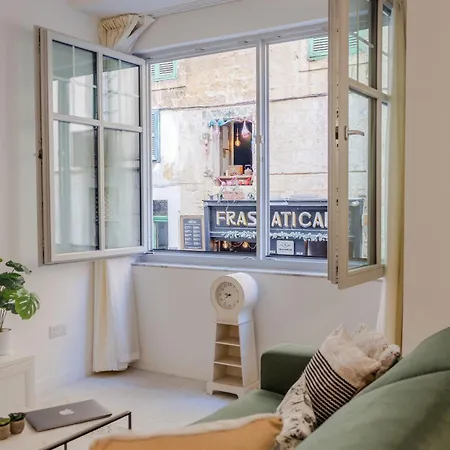 Brand New Boutique In The Heart Of * Valletta