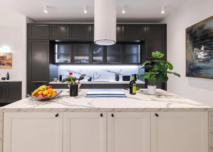 Apartment Brand New! Boutique Style *