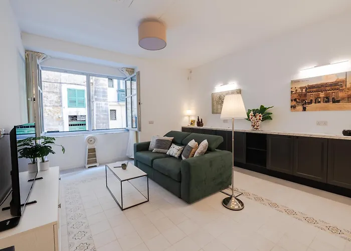 Apartment Brand New! Boutique Style *