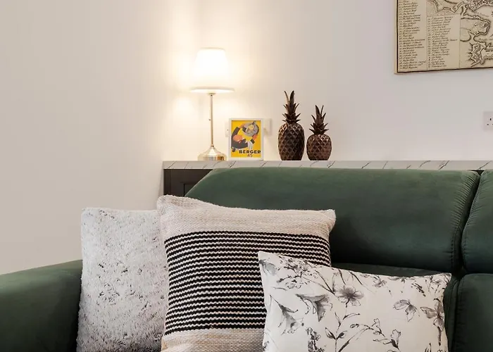 Brand New! Boutique Style *