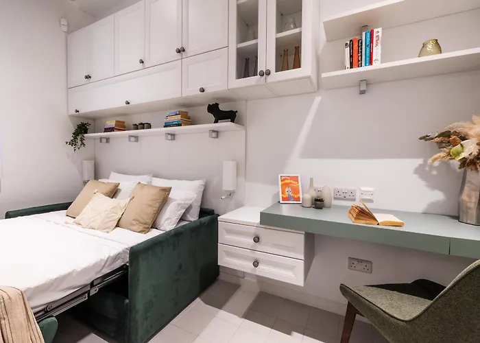 Brand New! Boutique Style *