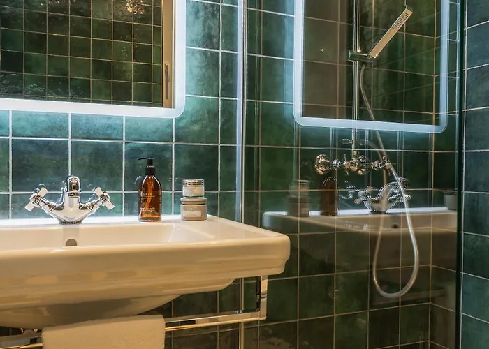 Brand New! Boutique Style